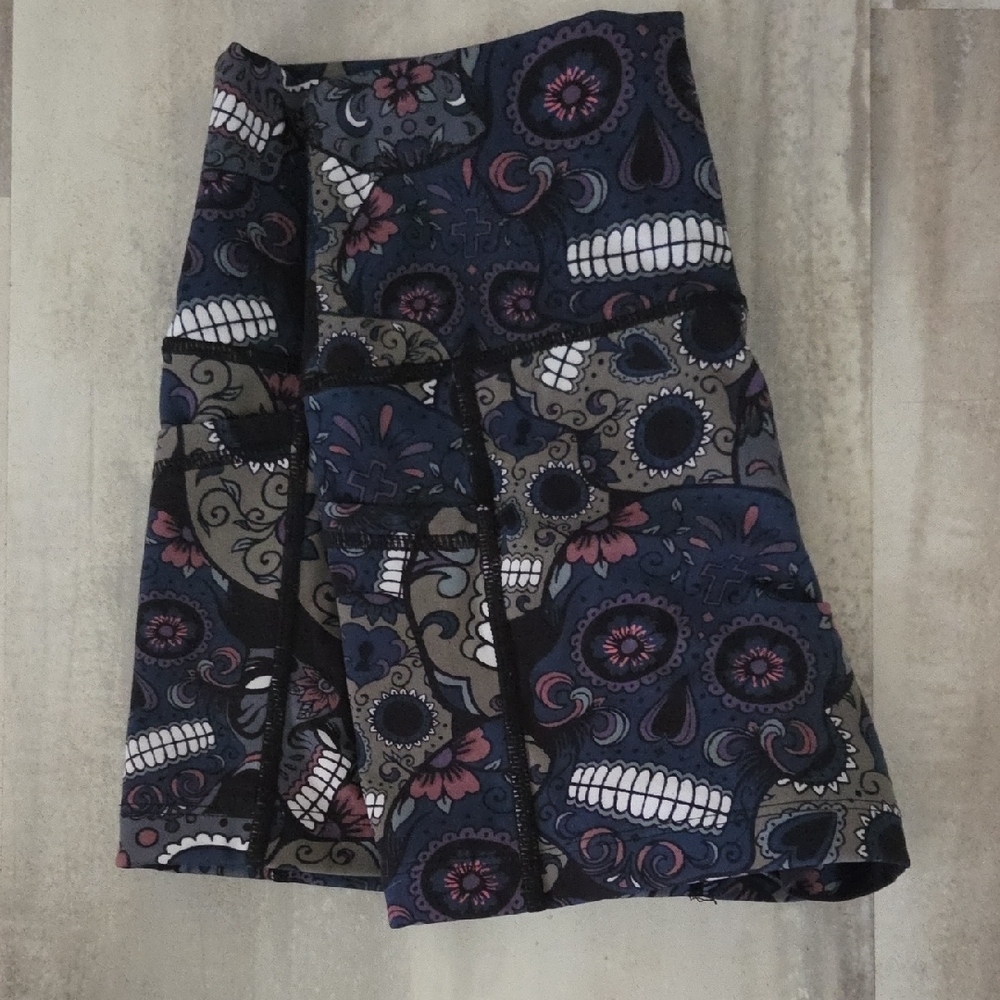 Constantly Varied Gear Midnight Skulls 2.5 Inch Size XS